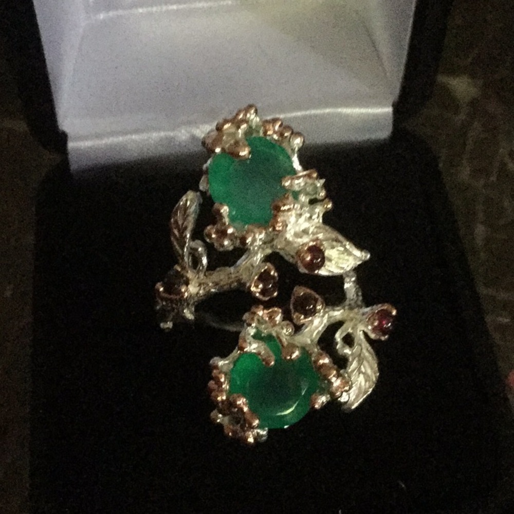 Extraordinary Genuine Adventurine & Garnet Ring - Picture 8 of 8